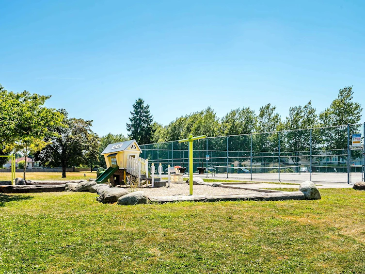 10171 Hall Avenue, Richmond, BC, V6X 3T9 - 7