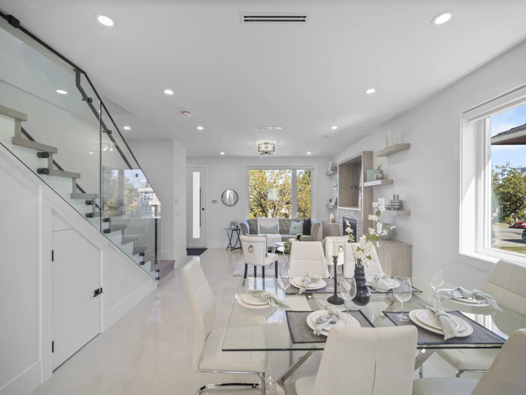 2790 E 49th Avenue, Vancouver, BC, V5S 1K5 - 3