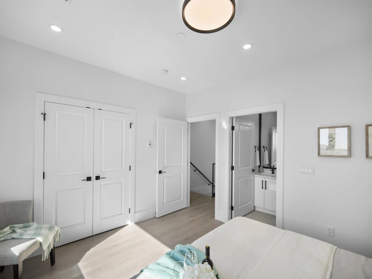 2790 E 49th Avenue, Vancouver, BC, V5S 1K5 - 12