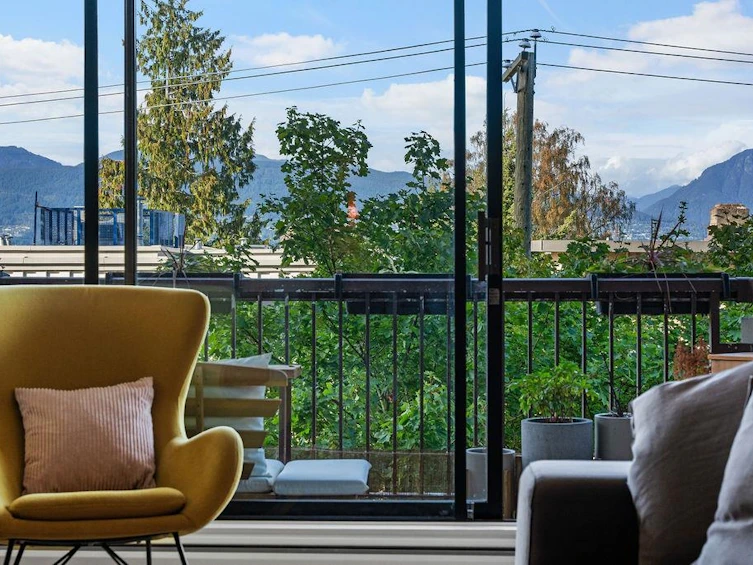 403-2445 W 3rd Avenue, Vancouver, BC, V6K 4K6 - 3