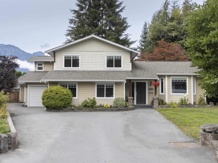 40809 Mountain Place, Squamish, BC, V0N 1T0 - 2