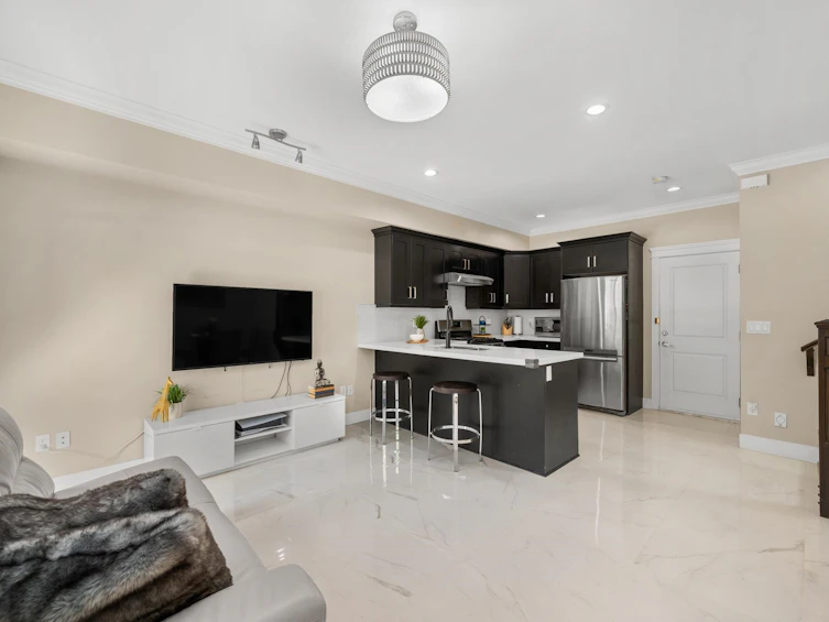 9-9131 Williams Road, Richmond, BC, V7A 1G8 - 2