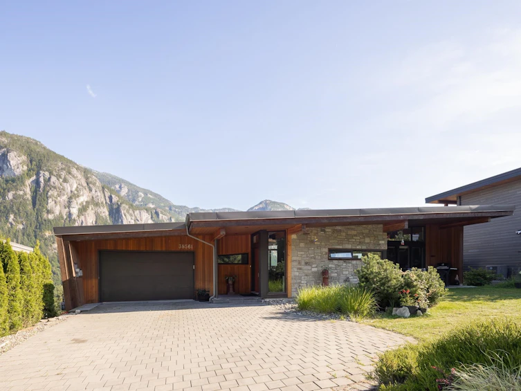 38561 Sky Pilot Drive, Squamish, BC, V8B 0T6 - 32
