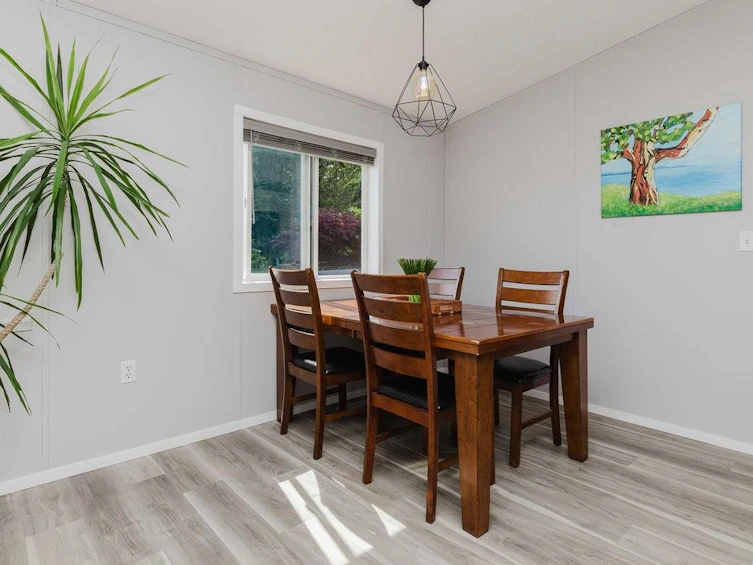 9153 Sunshine Coast Highway, Halfmoon Bay, BC, V7Z 1E9 - 9
