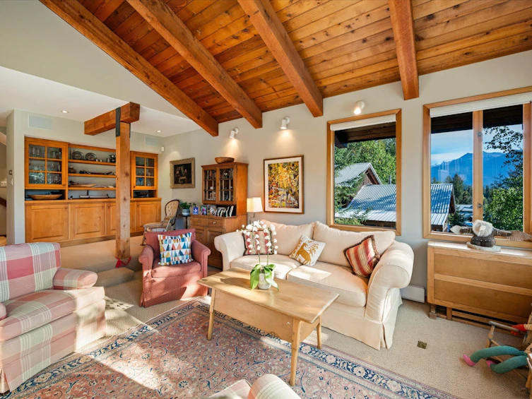 8609 Forest Ridge Drive, Whistler, BC, V8E 0G1 - 10