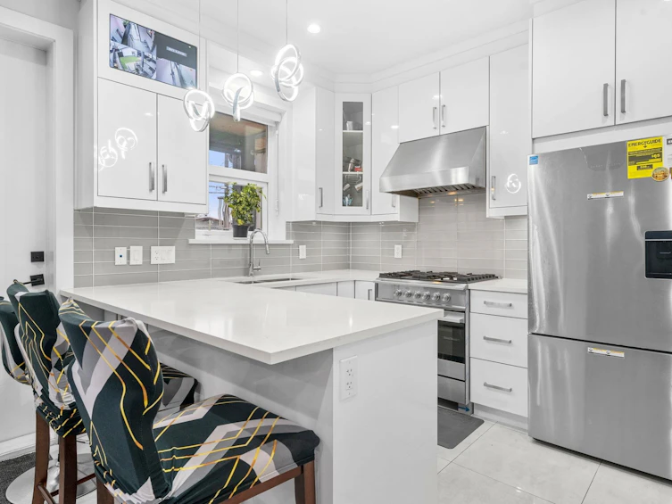 6749 Knight Street, Vancouver, BC, V5P 2W4 - 10