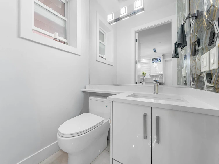 6749 Knight Street, Vancouver, BC, V5P 2W4 - 16