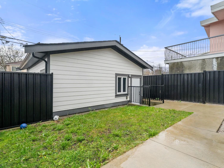6749 Knight Street, Vancouver, BC, V5P 2W4 - 32
