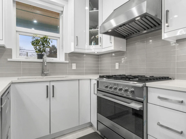 6749 Knight Street, Vancouver, BC, V5P 2W4 - 14
