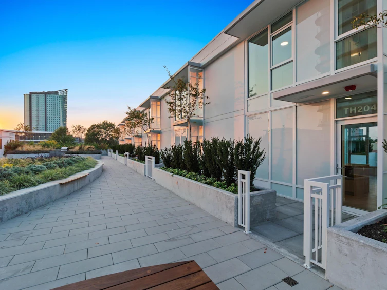 204-10225 Whalley Boulevard, Surrey, BC, V3T 0S2 - 3
