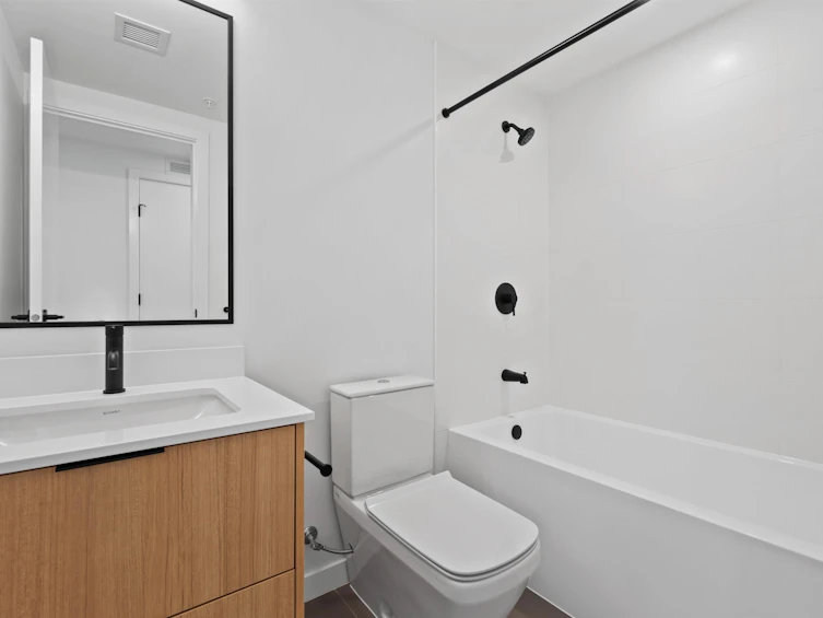 204-10225 Whalley Boulevard, Surrey, BC, V3T 0S2 - 13