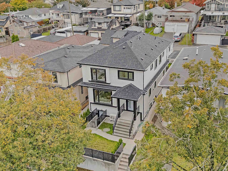 1-585 E 60th Avenue, Vancouver, BC, V5X 2A2 - 2
