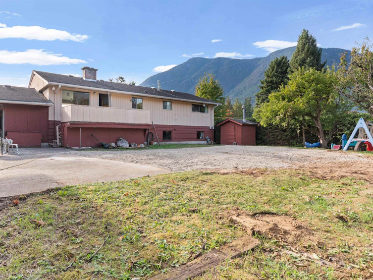311 Allison Avenue, Hope, BC, V0X 1L0 - 36