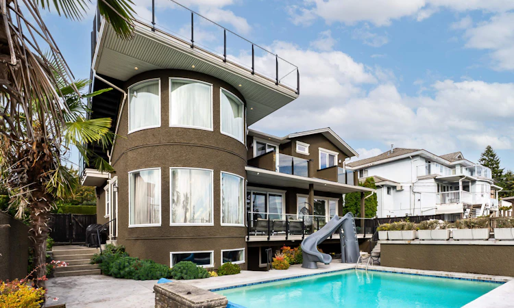 5290 Pandora Street