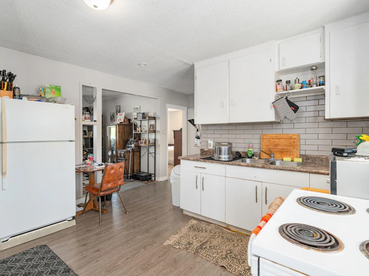 1807 9th Avenue, Prince George, BC, V2M 1N2 - 3