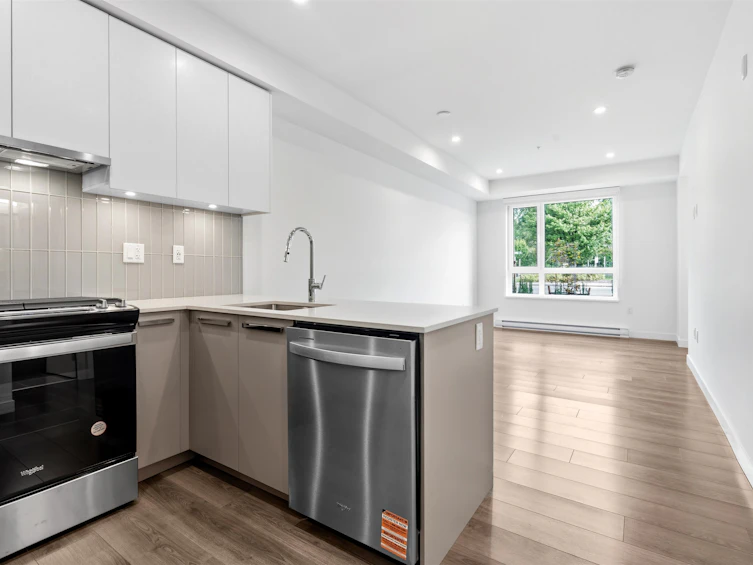 115-13788 76 Avenue, Surrey, BC, V3W 3V9 - 2