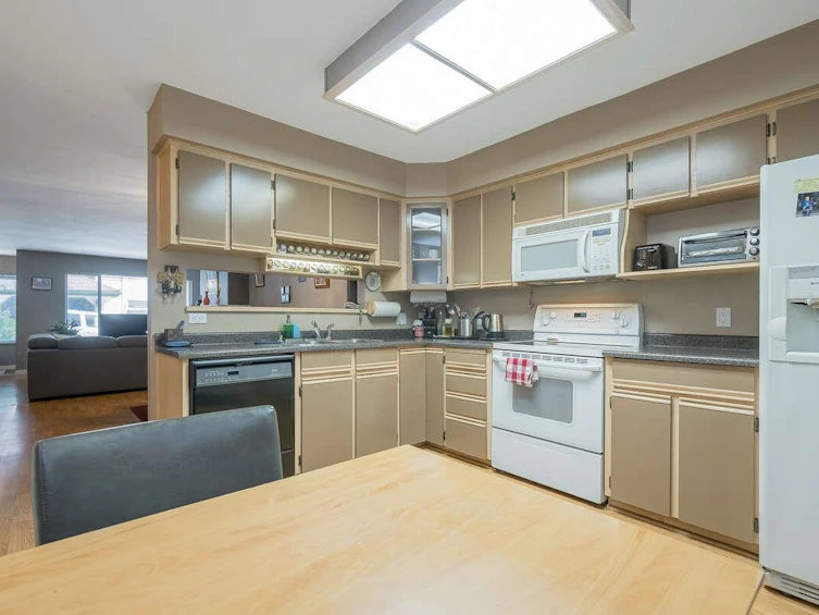 109-10308 155a Street, Surrey, BC, V3R 4K5 - 15