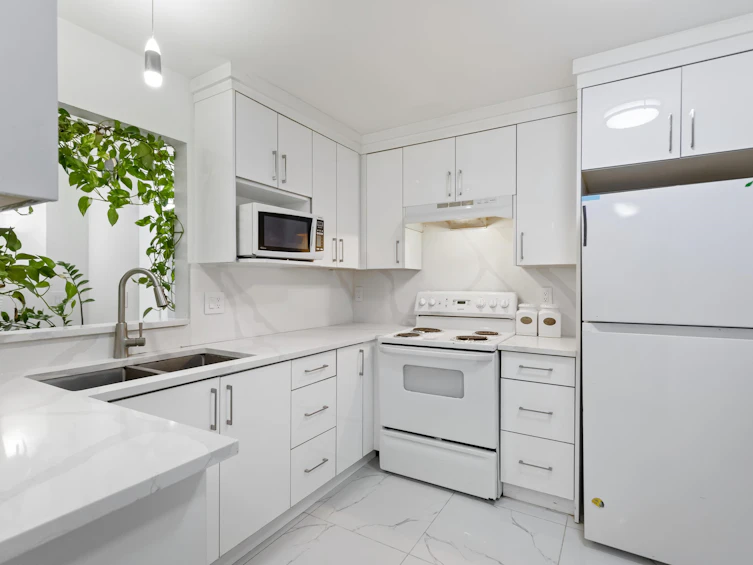 404-12125 75a Avenue, Surrey, BC, V3W 1B9 - 11