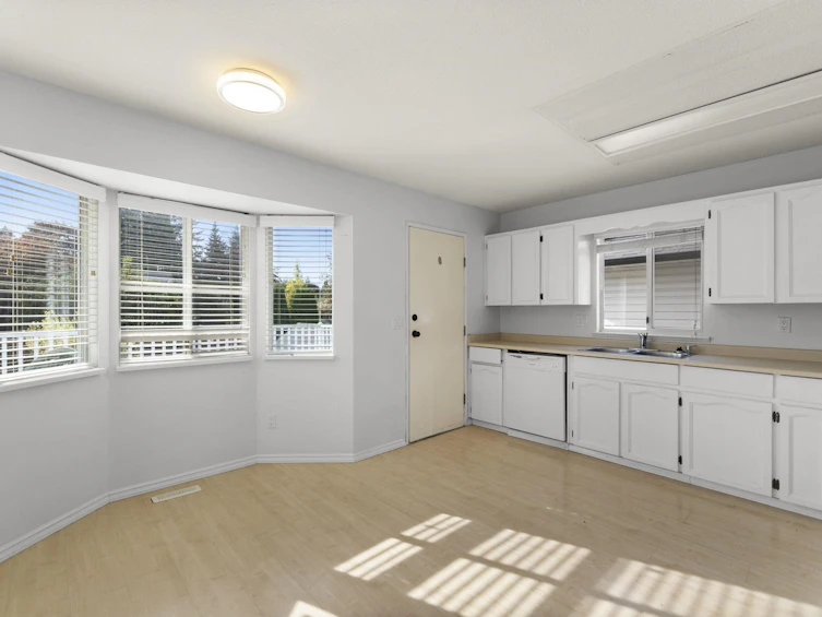 8895 214b Street, Langley, BC, V1M 1Y3 - 8