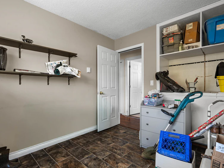2751 Sandon Drive, Abbotsford, BC, V2S 7J3 - 23