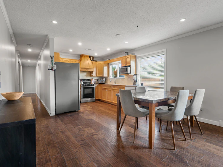 2751 Sandon Drive, Abbotsford, BC, V2S 7J3 - 4