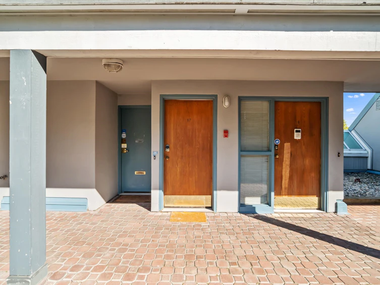 17-1345 W 4th Avenue, Vancouver, BC, V6H 3Y8 - 2