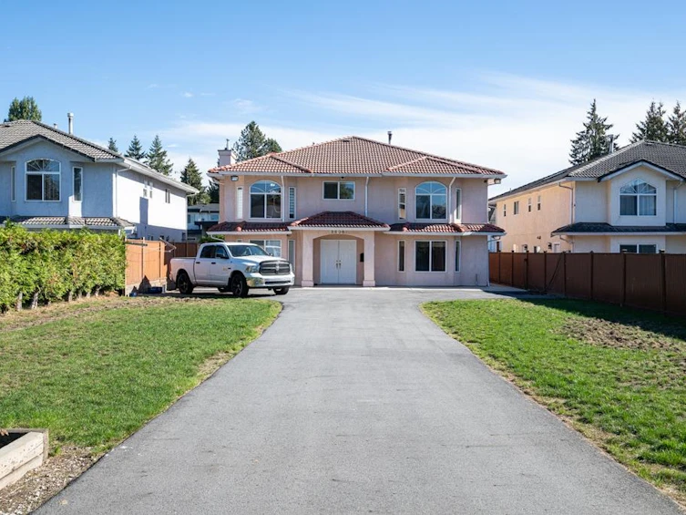 9638 131 Street, Surrey, BC, V3T 3P3