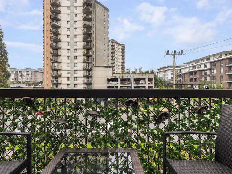 305-145 St Georges Avenue, North Vancouver, BC, V7L 3G8 - 21