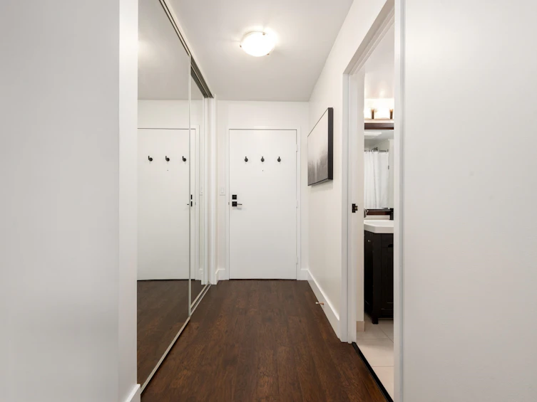305-145 St Georges Avenue, North Vancouver, BC, V7L 3G8 - 2