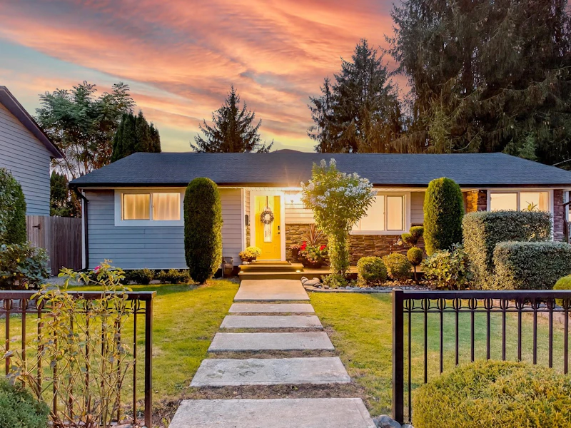 3841 St. Thomas Street, Port Coquitlam BC V3B 2Z2