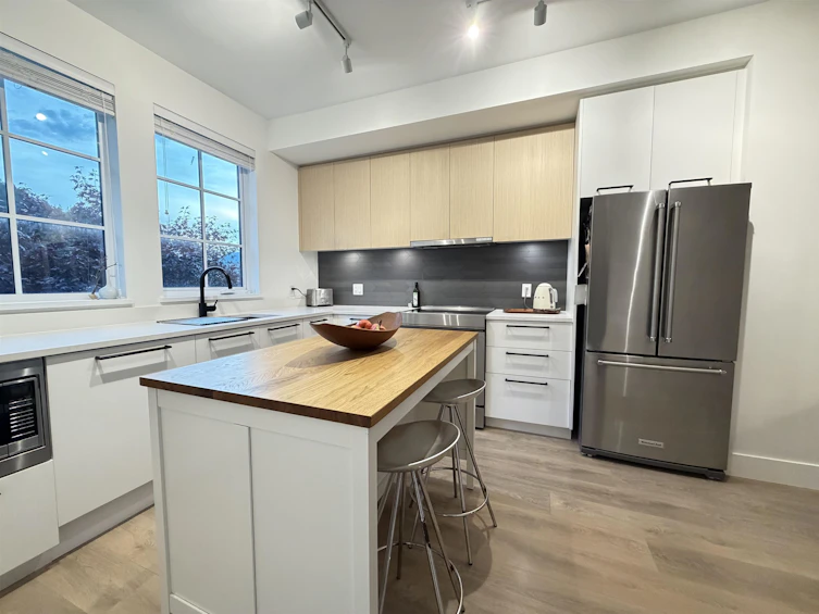 1358 Peakside Place, Squamish, BC, V8B 1A8 - 3