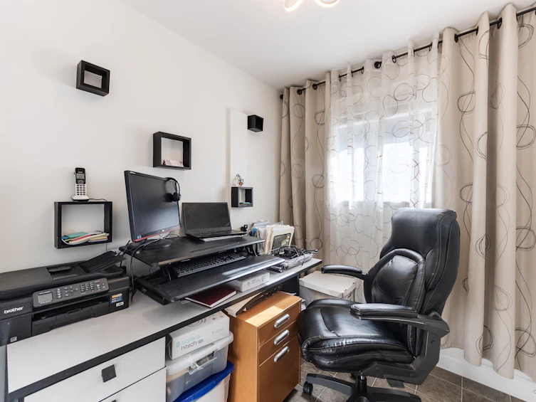 6631 192a Street, Surrey, BC, V4N 0B9 - 22