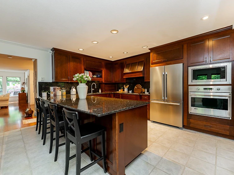 1174 Strathaven Drive, North Vancouver, BC, V7H 2Z6 - 2