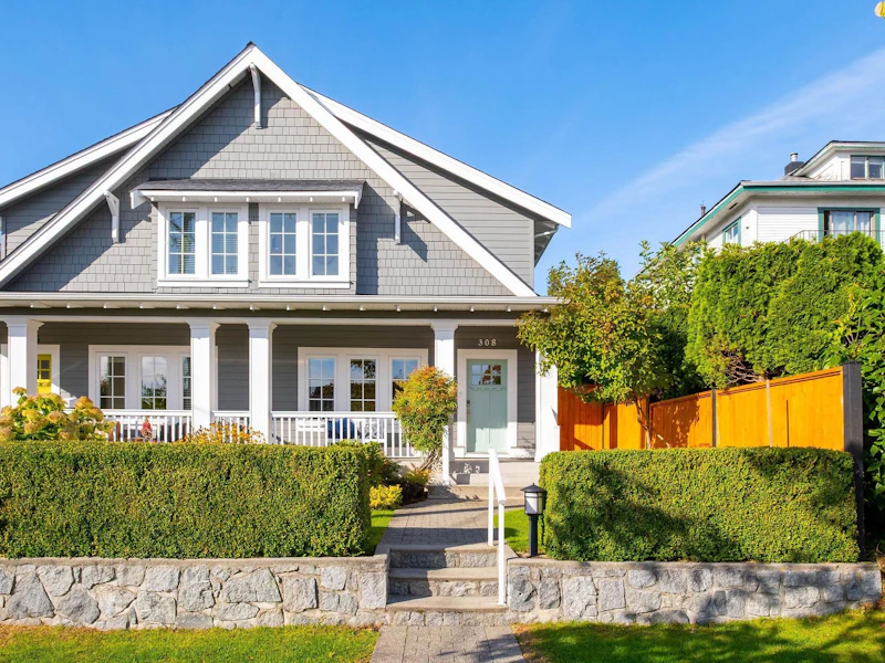 308 E 9th Street, North Vancouver BC V7L 2B2