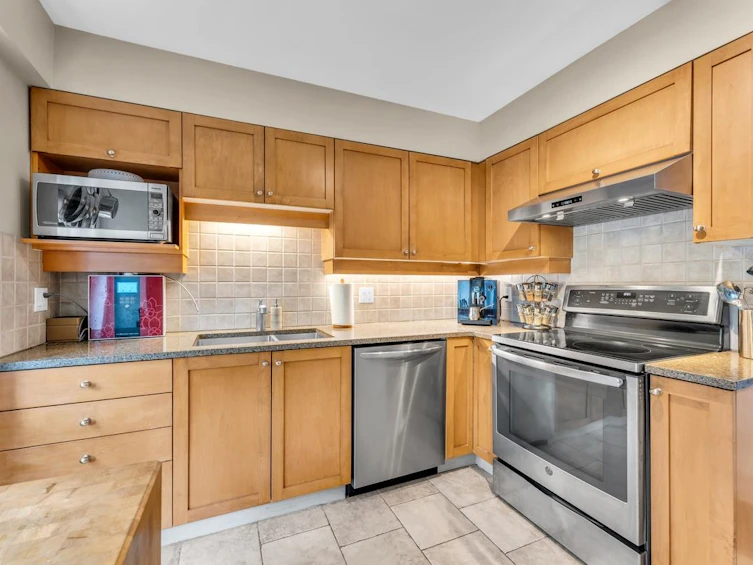 24-15442 16a Avenue, Surrey, BC, V4A 1T3 - 3