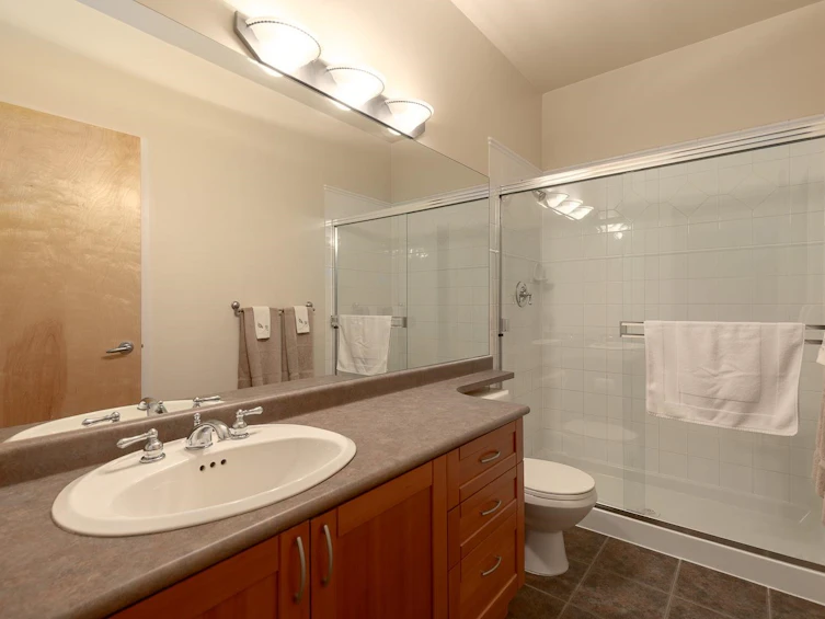 302-2688 Vine Street, Vancouver, BC, V6K 4T6 - 11