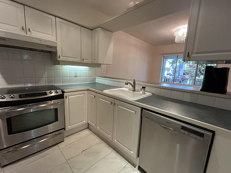 2358 W 6th Avenue, Vancouver, BC, V6K 1V9 - 13