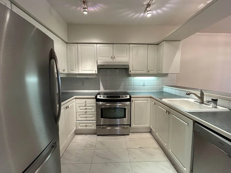 2358 W 6th Avenue, Vancouver, BC, V6K 1V9 - 14