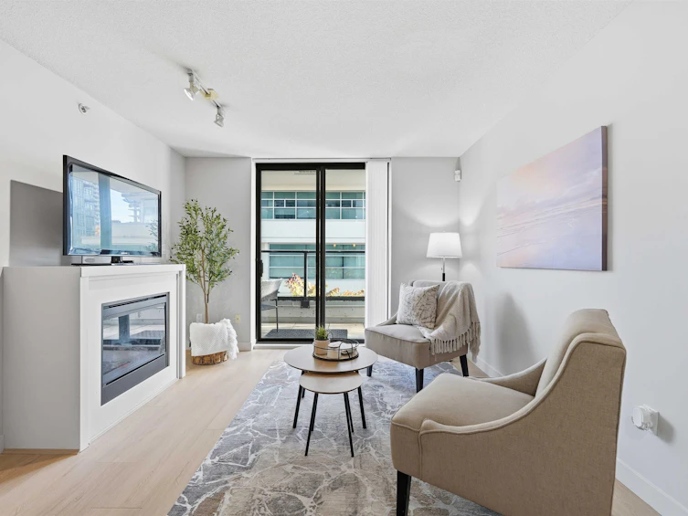 303-2979 Glen Drive, Coquitlam, BC, V3B 0B2 - 3