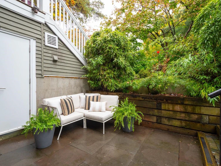 316 W 14th Avenue, Vancouver, BC, V5Y 1X4 - 5