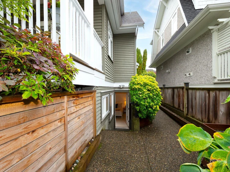 316 W 14th Avenue, Vancouver, BC, V5Y 1X4 - 19