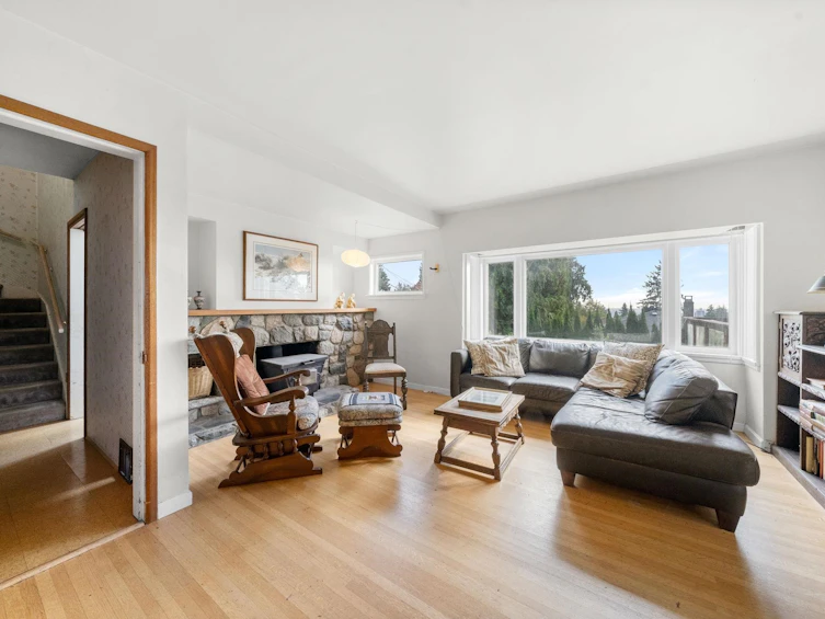3041 St. Marys Avenue, North Vancouver, BC, V7N 1X5 - 8