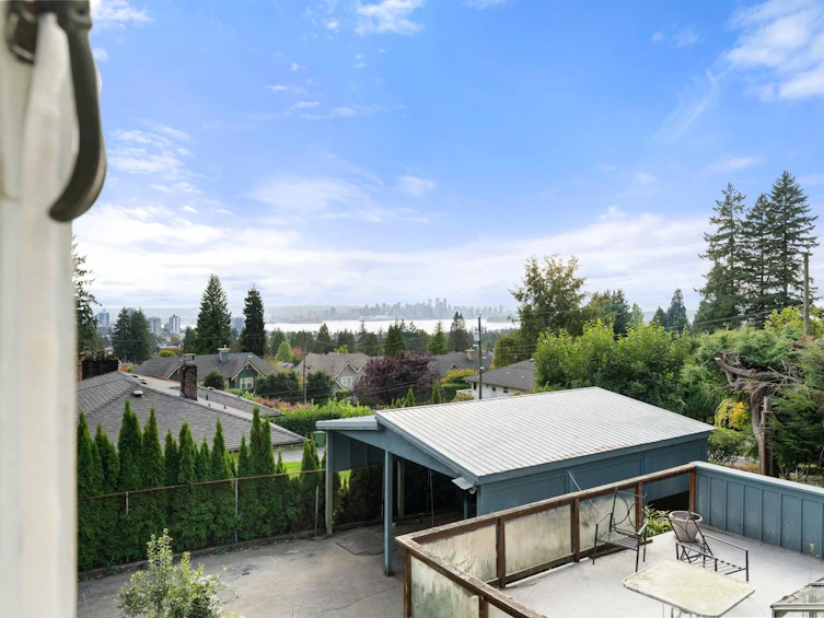 3041 St. Marys Avenue, North Vancouver, BC, V7N 1X5 - 4