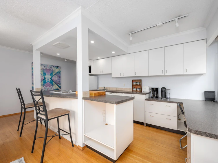 8-1235 W 10th Avenue, Vancouver, BC, V6H 1J5 - 8
