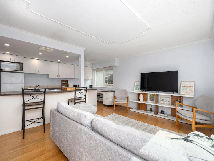 8-1235 W 10th Avenue, Vancouver, BC, V6H 1J5