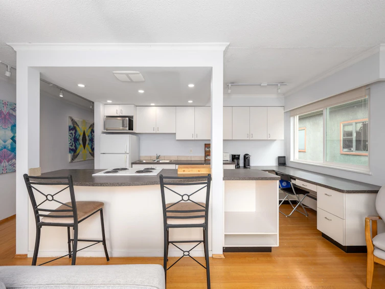 8-1235 W 10th Avenue, Vancouver, BC, V6H 1J5 - 4