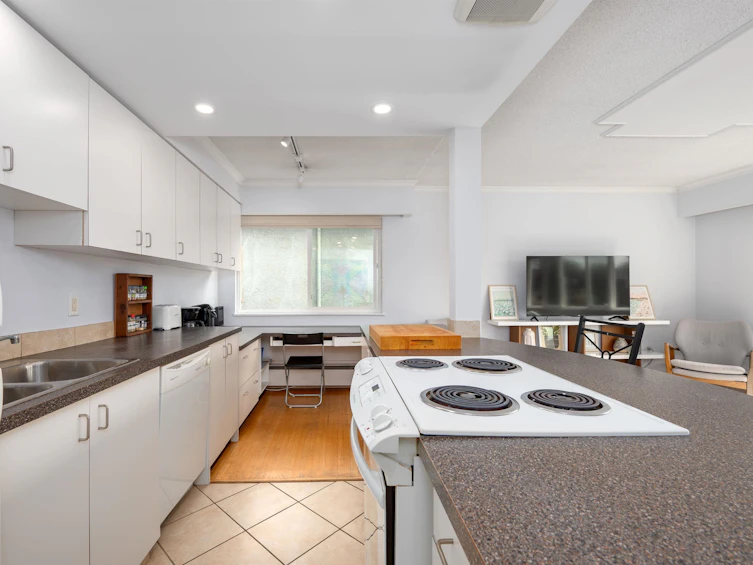8-1235 W 10th Avenue, Vancouver, BC, V6H 1J5 - 11