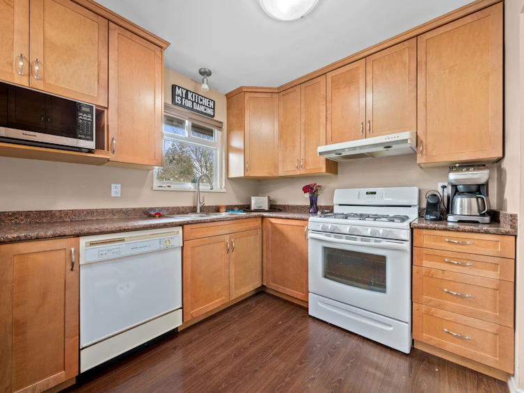 1600 Cornell Avenue, Coquitlam, BC, V3J 3A1 - 12