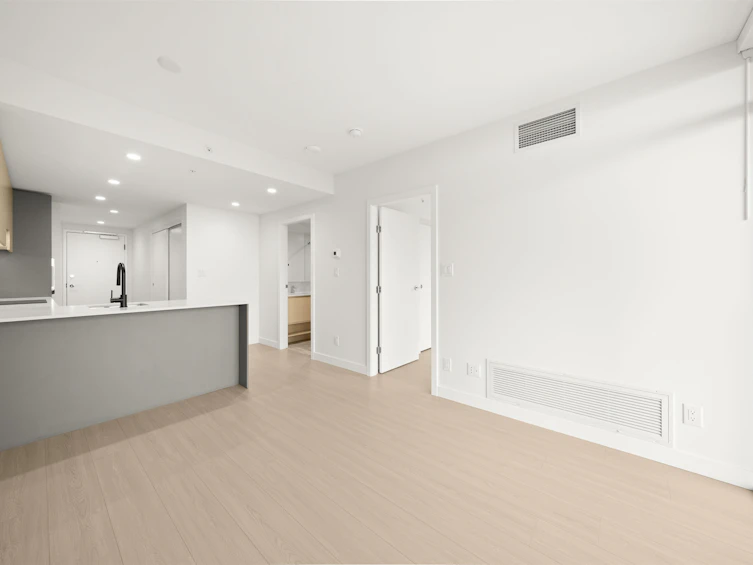 3704-13745 George Junction, Surrey, BC, V3T 4Y3 - 11