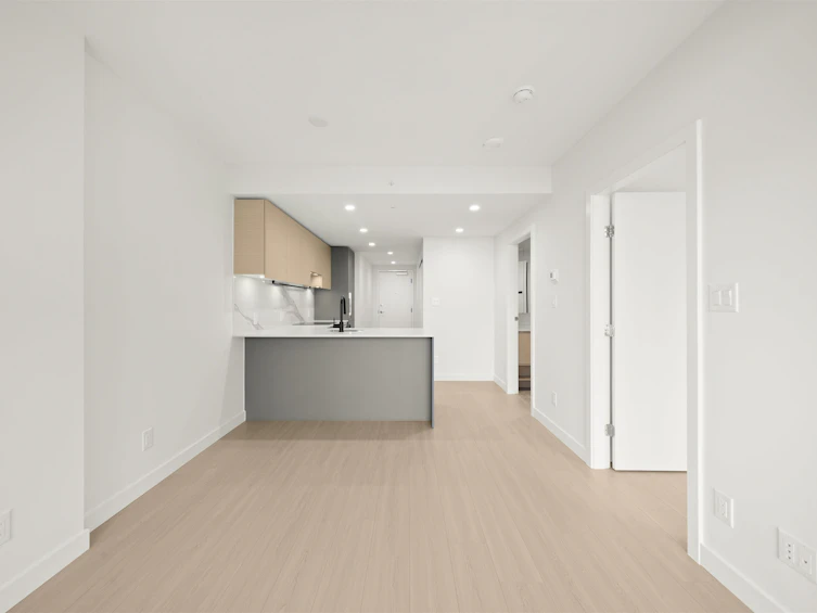 3704-13745 George Junction, Surrey, BC, V3T 4Y3 - 9